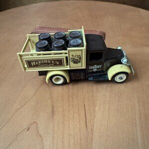 Lledo Days Gone Diecast Vehicles - Hershey's Chocolate Delivery Truck